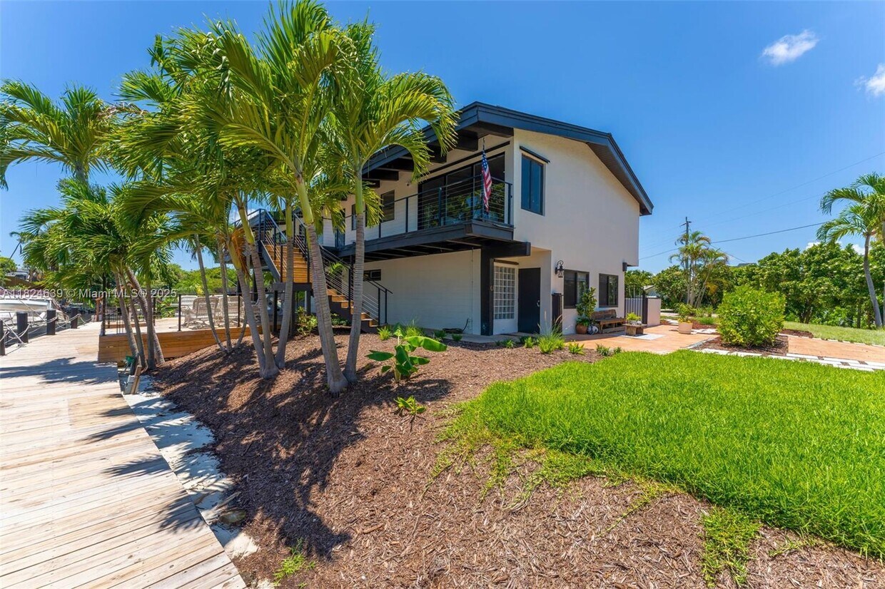 Foto principal - 516 NE 6th Ave