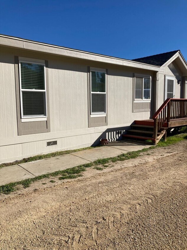 3 br, 2 bath House 7190 Iverson Pl House Rental in Paso Robles, CA