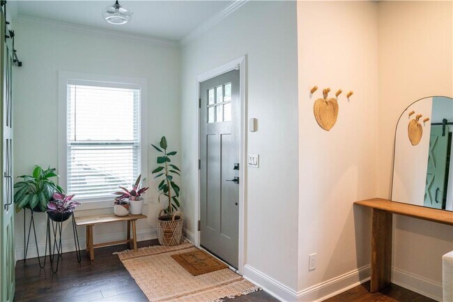 Foto del edificio - 1580 Pineview Terrace SW