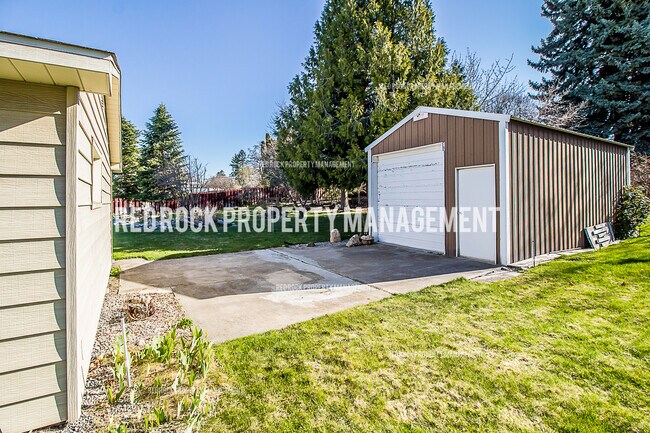 Foto del edificio - 416 N Bannen Rd