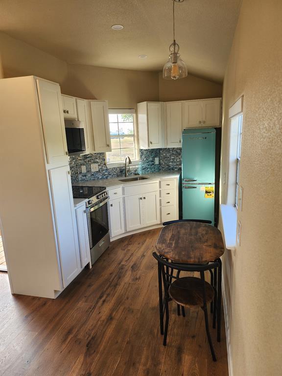 Foto del edificio - 9050 Ranch to Market Rd 1869