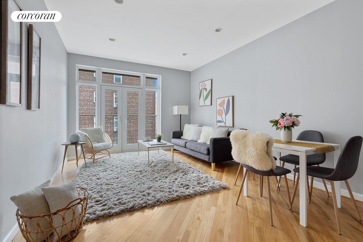 Primary Photo - 215 Parkville Ave