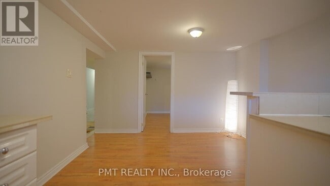 Building Photo - 37 Brookfield St