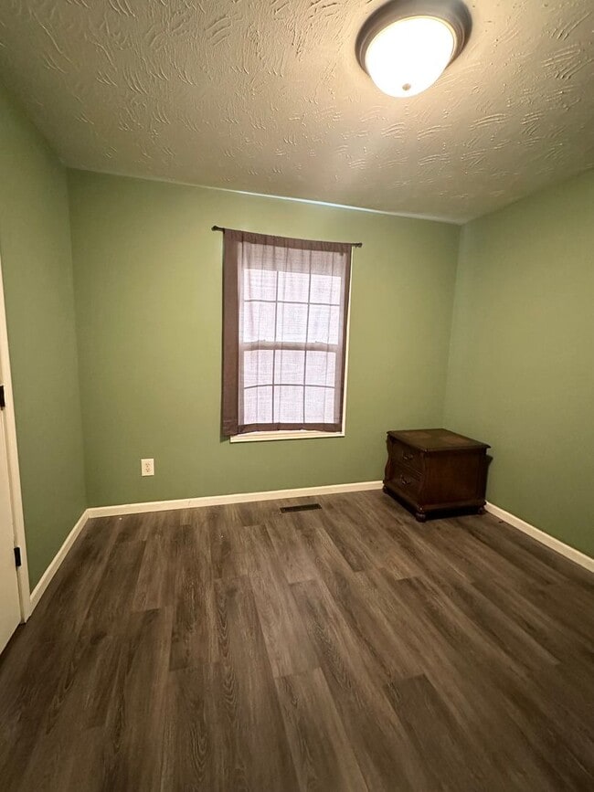Building Photo - Charming 3 Bedroom Home in Ozark, MO!