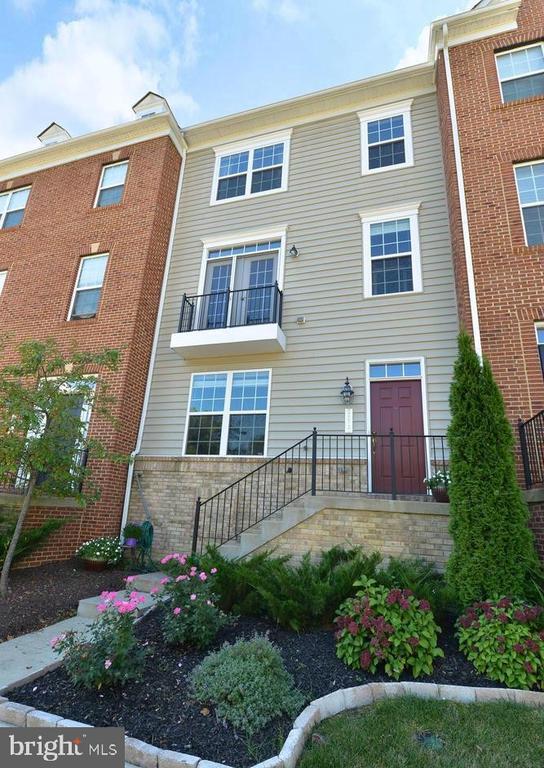 Foto principal - 8017 Sport View Rd