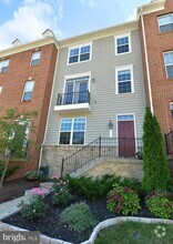 Building Photo - 8017 Sport View Rd