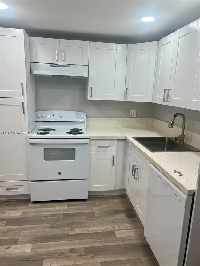 Foto del edificio - 4374 NW 9th Ave