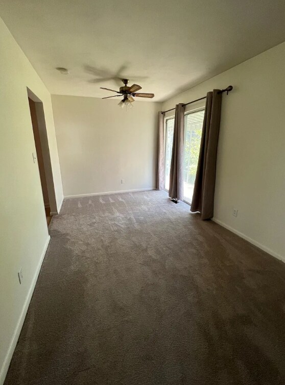 Foto del edificio - 4706A Spring Hill Ave