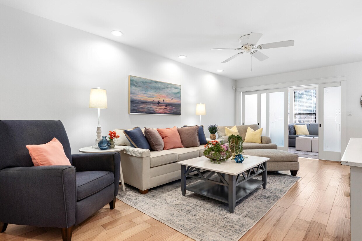 Foto principal - 541 Augusta Dr