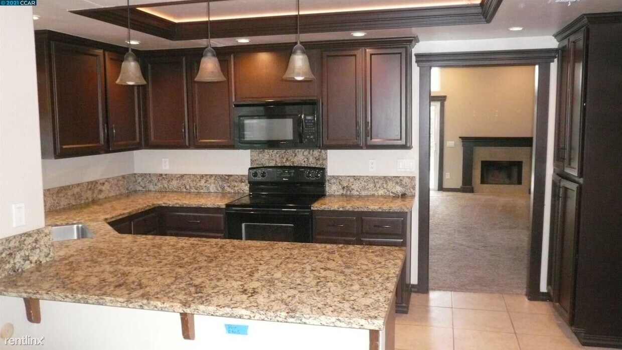 Building Photo - 3 br, 2 bath House - 1701 Pebblewood Dr