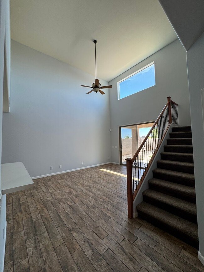 Foto del edificio - Updated 4 bedroom home in Casa Del Rey Com...