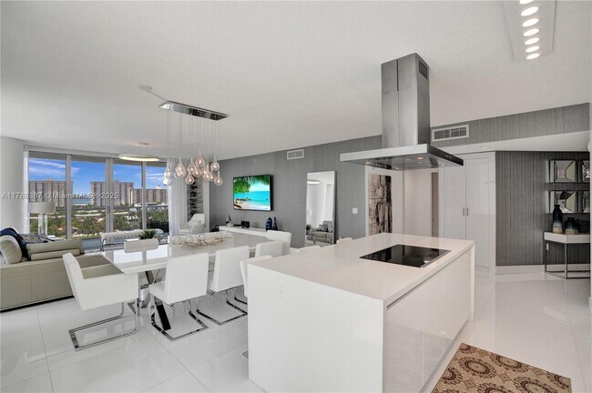 Foto del edificio - 330 Sunny Isles Blvd