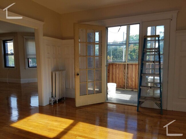 Foto del edificio - Beautiful Four Bed Seconds From The Green ...