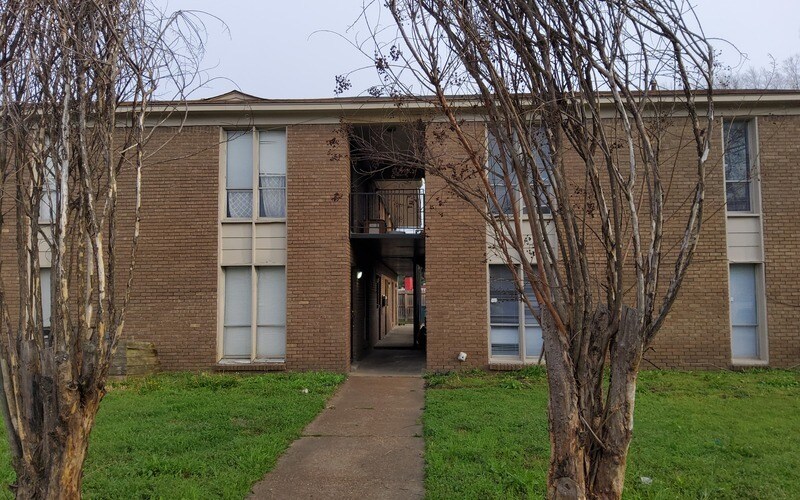 Primary Photo - 3970 Southlawn Ave
