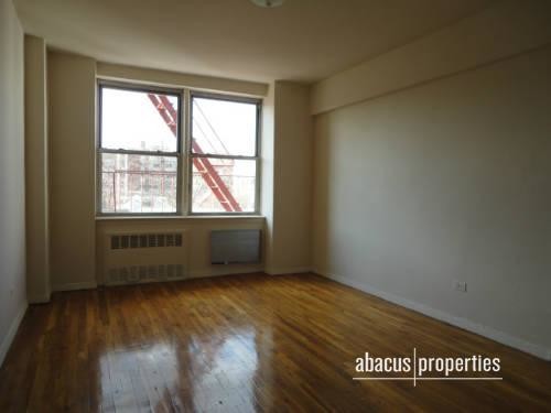 Building Photo - 222 E 8th St