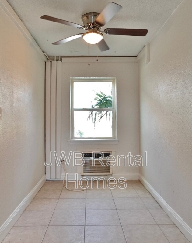Foto del edificio - 223 15th Ave N
