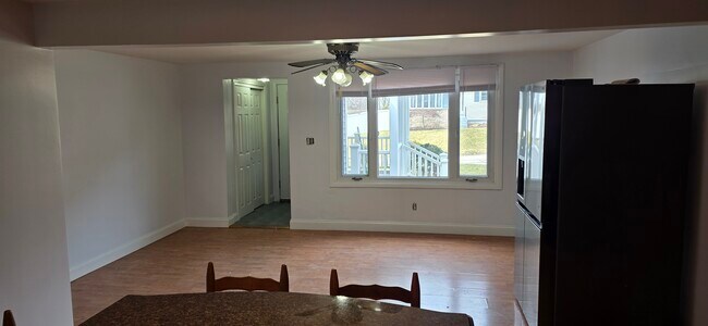 Foto del edificio - 32 Theresa St