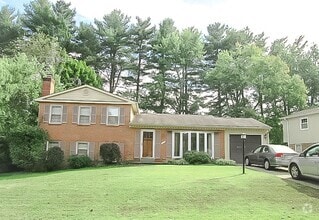 Building Photo - 9227 Talisman Dr