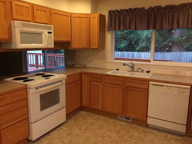 Building Photo - Charming 3-bedroom, 2-bathroom home in Aub...