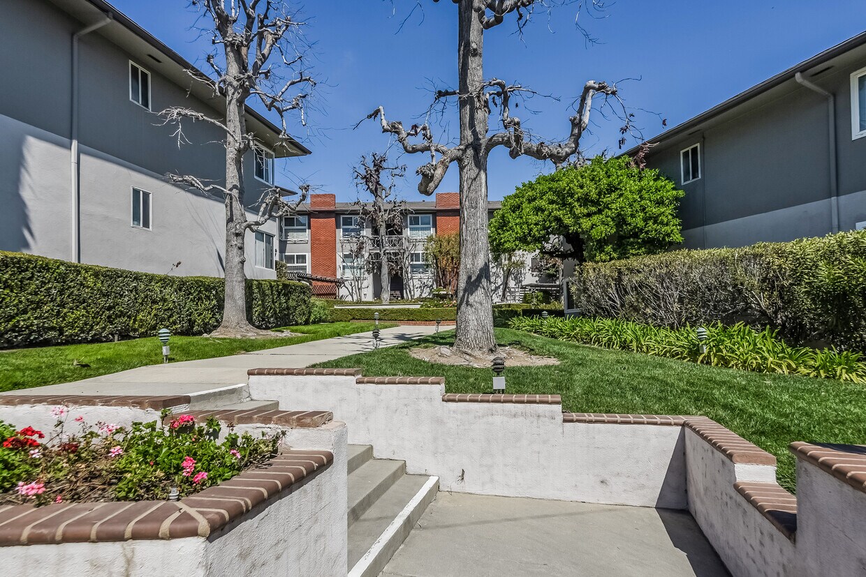 1696 Amberwood Dr Unit C, South Pasadena, CA 91030 Apartments in