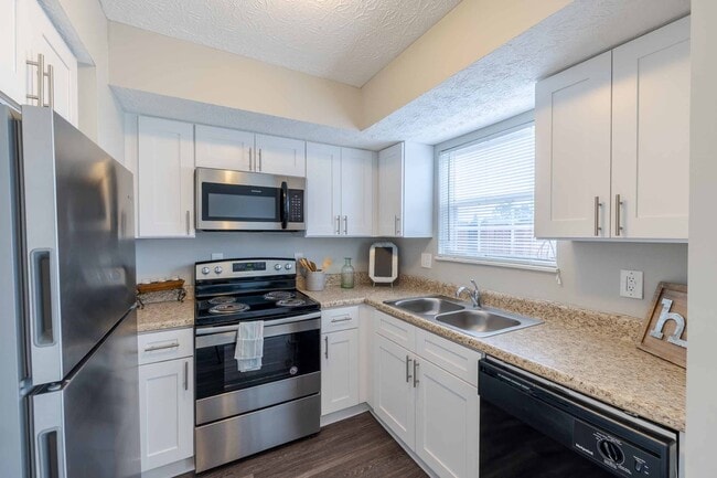 Building Photo - Worthington Meadows