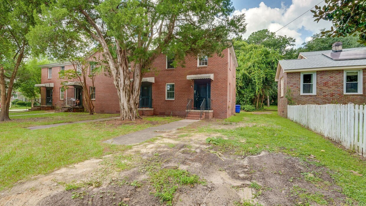1 Riverside Dr, Charleston, SC 29403 Townhome Rentals in Charleston