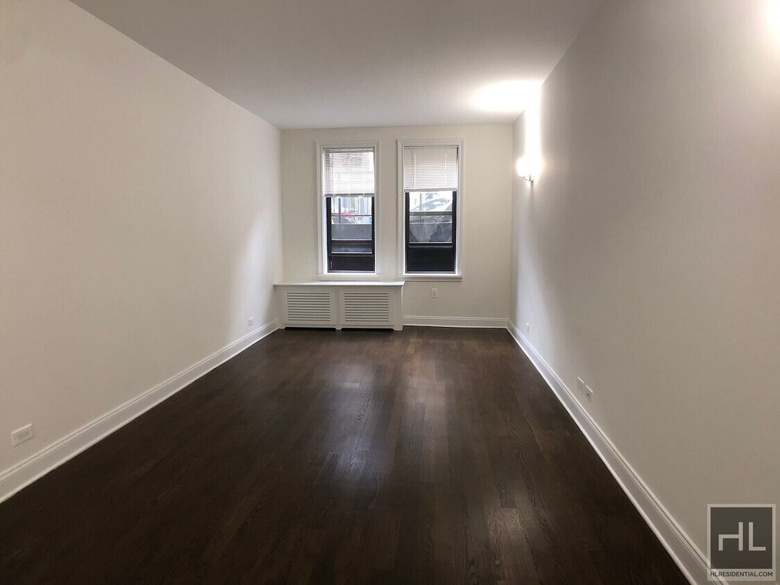 Primary Photo - WEST 22 STREET