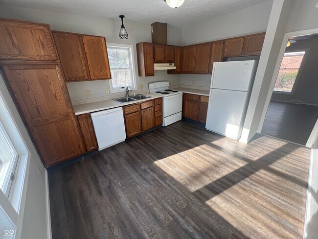 Foto del edificio - 1807 Riley Rd