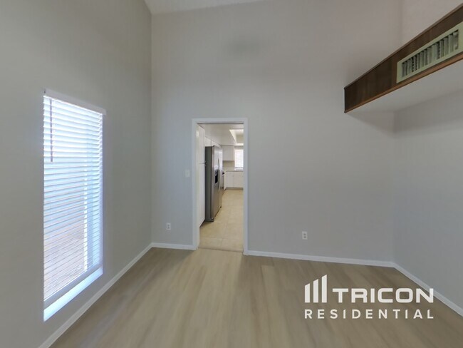 Foto del edificio - 3629 W Kelton Ln