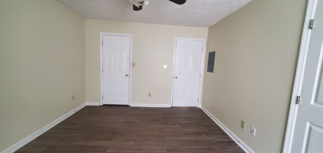 Building Photo - 204 Bahia Ln ~ Villa of Summerfield