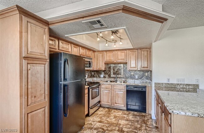 Building Photo - 1412 Oak Rock Dr