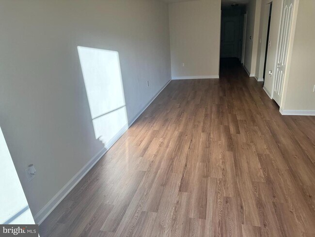 Foto del edificio - 11405 Deepwood Dr