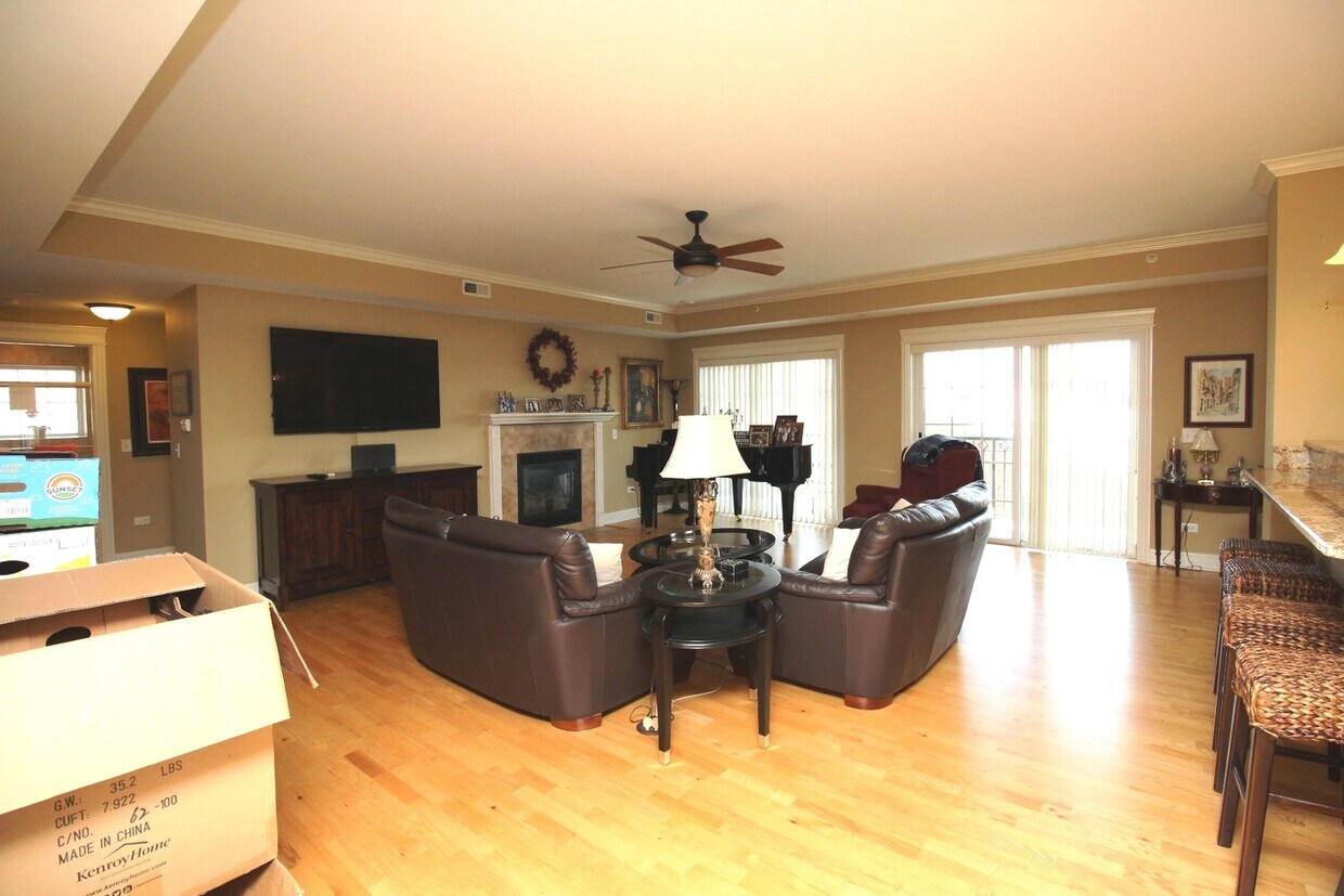 Primary Photo - 10765 Clock Tower Dr
