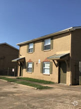 Building Photo - Sundance Townhomes