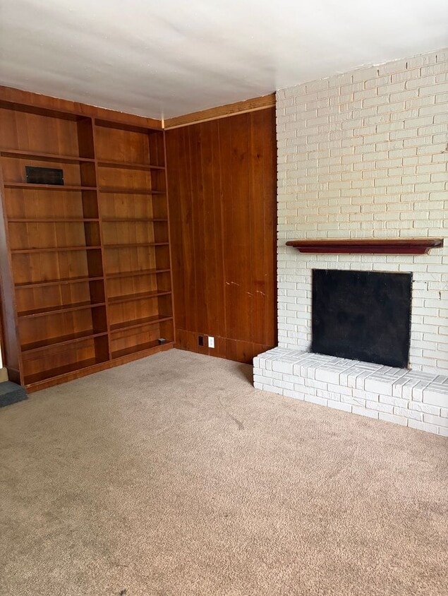 Building Photo - 1127 S Ellis St