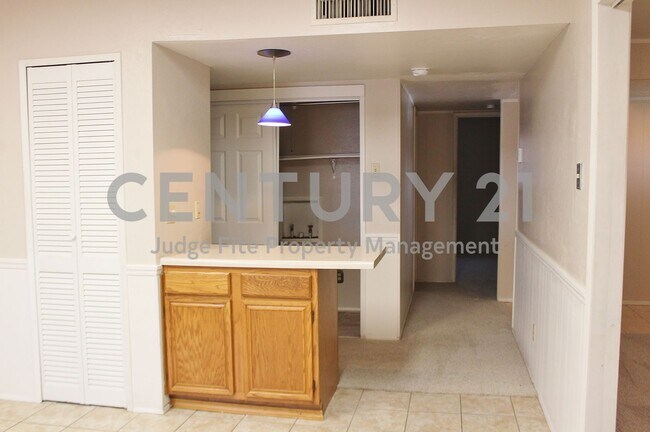 Foto del edificio - Nice 3/2 Nestled on Shaded Lot in Carrollt...