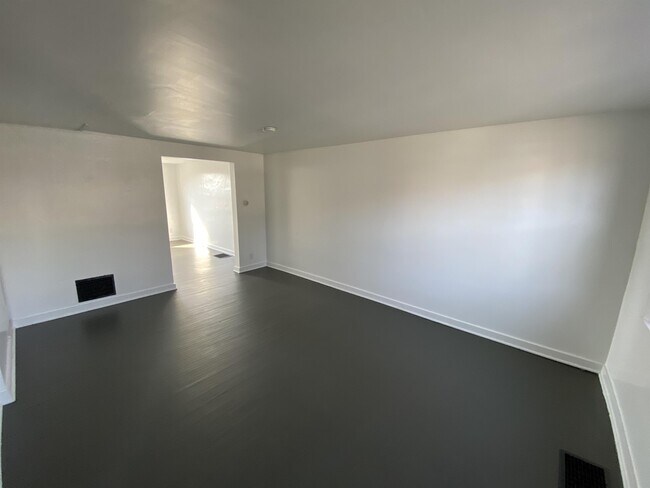 Foto del edificio - 2529 Derry St