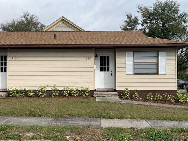 Foto del edificio - E Lemon St Properties