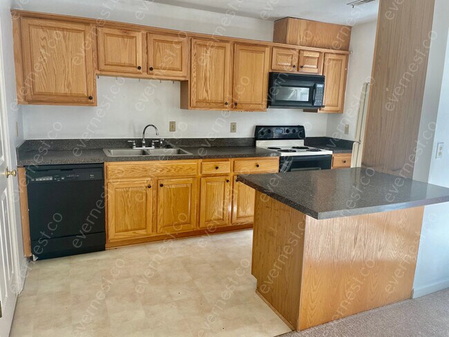 Foto del edificio - 2 Bed/1.5 Bath Townhome with Spacious Living