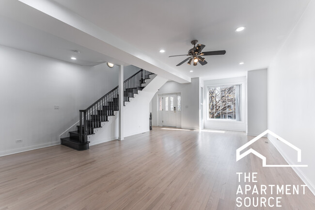 Building Photo - 2522 N Artesian Ave