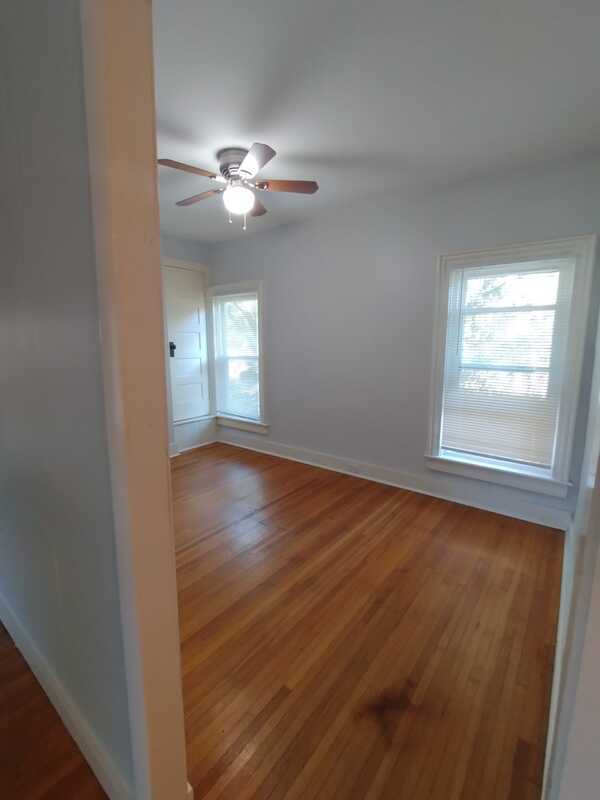 Building Photo - 400 N 4th St