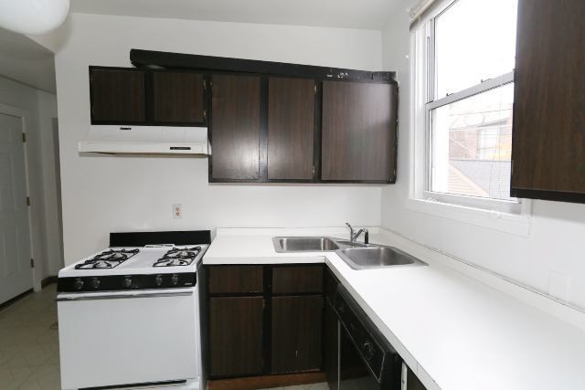 Building Photo - 1144 W Schubert Ave