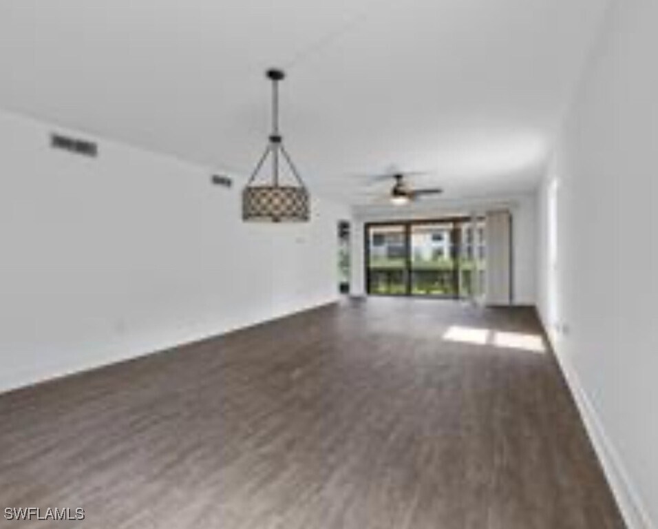 Building Photo - 4610 Chantelle Dr