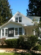 Building Photo - 187 W Clarkstown Rd
