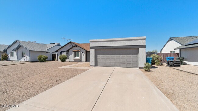 Building Photo - 908 W Ross Ave