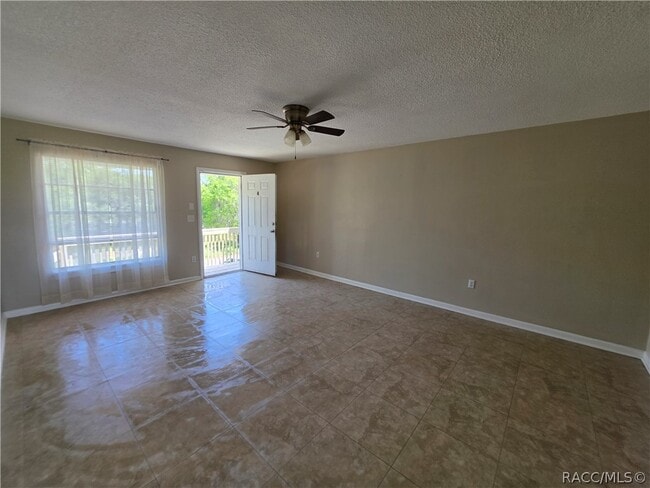 Building Photo - 2500 E Modern Ct