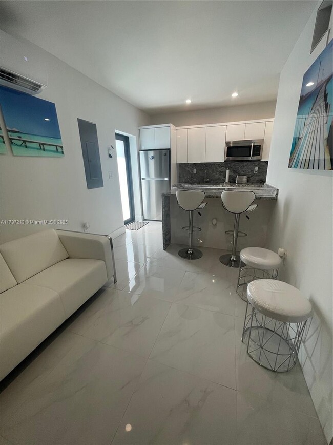 Foto del edificio - 14992 SW 11th St