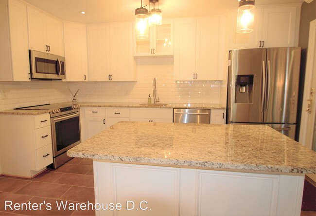 Foto del edificio - 6 br, 5 bath House - 4805 King Solomon Dr