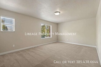 Building Photo - 11234 Summer Heights Dr