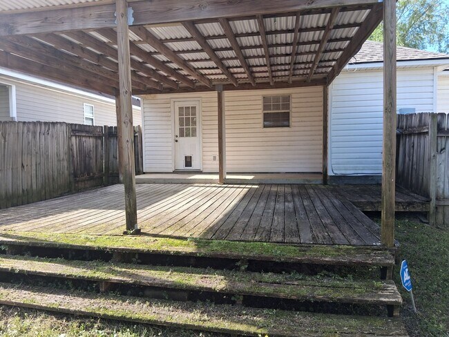 Building Photo - 3 Bedroom/2 Bath home in Valdosta
